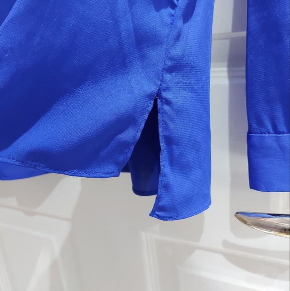 T Tahari | Button Up Blouse - Picture 11 of 15